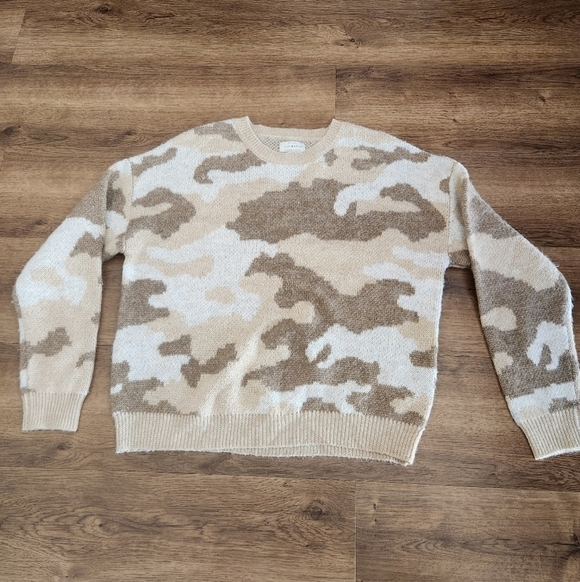 Lucky Brand Sweaters - Lucky Brand Women's Brown and Beige Camouflage Crew Neck Sweater Size Medium